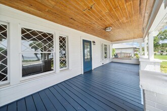 1326 Riverside Dr in Titusville, FL - Building Photo - Building Photo