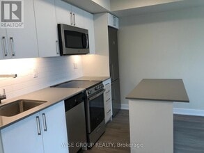 38 Monte Kwinter Ct in Toronto, ON - Building Photo - Building Photo