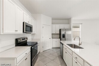 2525 Kona Wy in Naples, FL - Building Photo - Building Photo