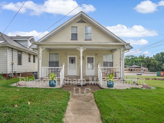 property at 928 N 1st St