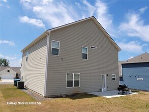 1207 Lyndhurst Ln in Bethlehem, GA - Building Photo - Building Photo