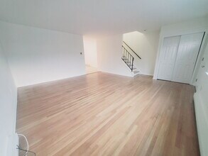 94 Harbor Dr in Stamford, CT - Building Photo - Building Photo