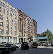 The Broadway in Milwaukee, WI - Building Photo - Building Photo