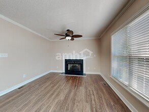 6620 Valleyoak Dr in Clemmons, NC - Building Photo - Building Photo