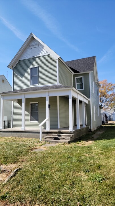 2119 S Walnut St in Muncie, IN - Building Photo