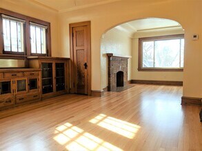 2446 N 65th St in Wauwatosa, WI - Building Photo - Building Photo