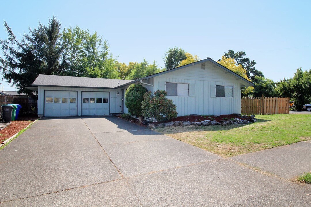 3930 N Kiska St in Portland, OR - Building Photo