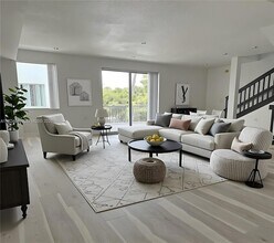 2142 Van Buren St in Hollywood, FL - Building Photo - Building Photo