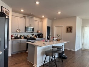 6011 Bayberry Park Dr in New Bern, NC - Building Photo - Building Photo