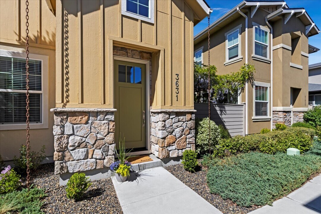 3631 S Pheasant Tail Way in Boise, ID - Building Photo