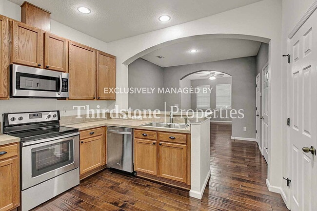 13039 Sunset Lake Dr in Jacksonville, FL - Building Photo - Building Photo