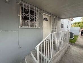 5642 SW 5th St in Miami, FL - Building Photo - Building Photo