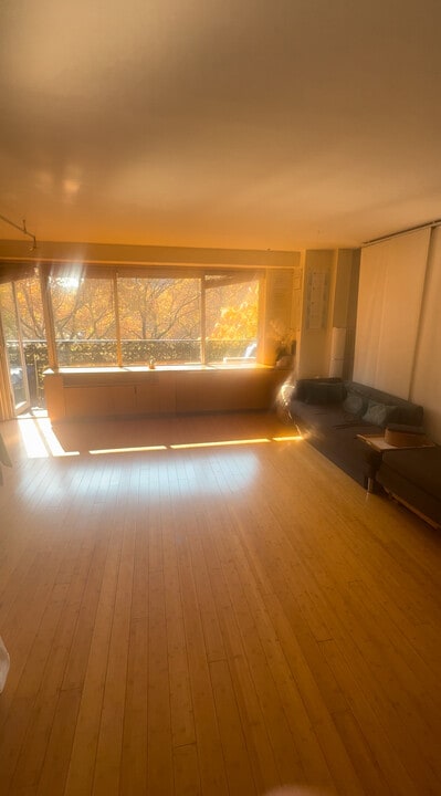 400 Central Park W, Unit NYC in New York, NY - Building Photo