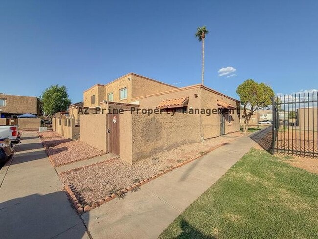 property at 1455 N 53rd Dr