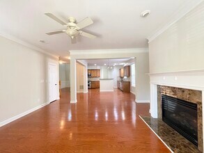 2650 Royston Dr in Duluth, GA - Foto de edificio - Building Photo