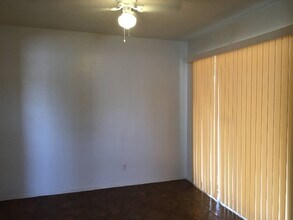 7722 Barton St in El Paso, TX - Building Photo - Building Photo