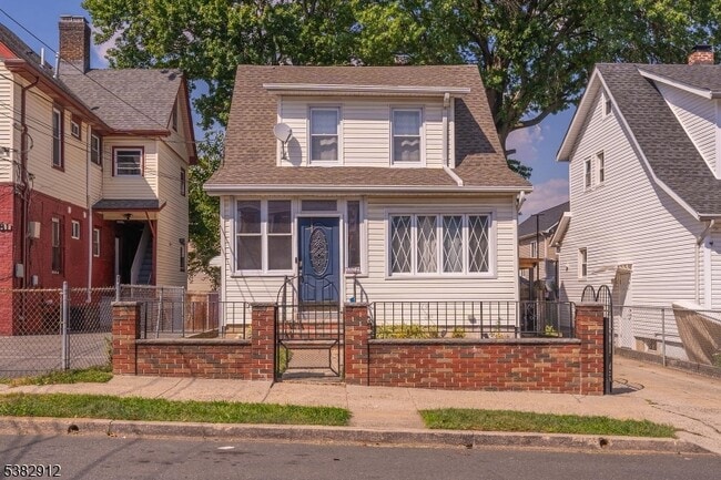 property at 1379 Garfield Pl
