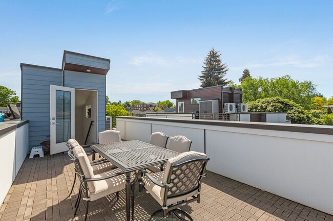 2122 3rd Ave N in Seattle, WA - Building Photo - Building Photo