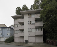 2400 Ivy Dr in Oakland, CA - Foto de edificio - Building Photo