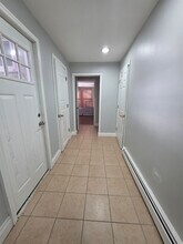 105 Zabriskie St in Jersey City, NJ - Building Photo - Building Photo