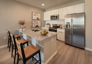 The Prescott at Park West in Peoria, AZ - Building Photo - Building Photo