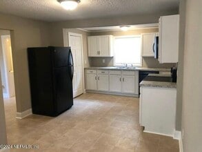 2140 Ashland St in Jacksonville, FL - Building Photo - Building Photo