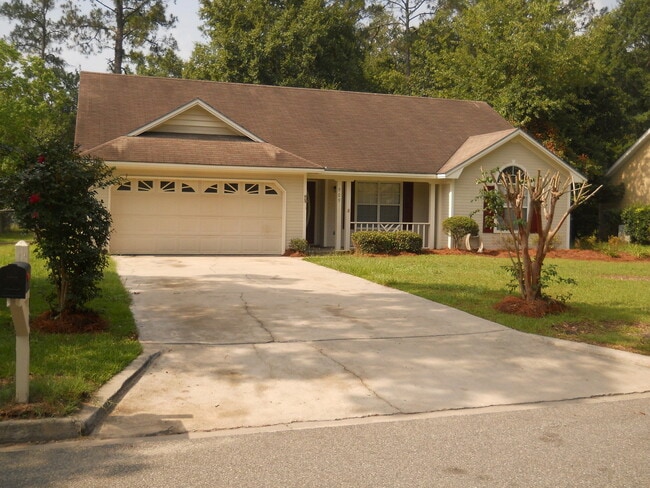 property at 909 Pine Cone Cir
