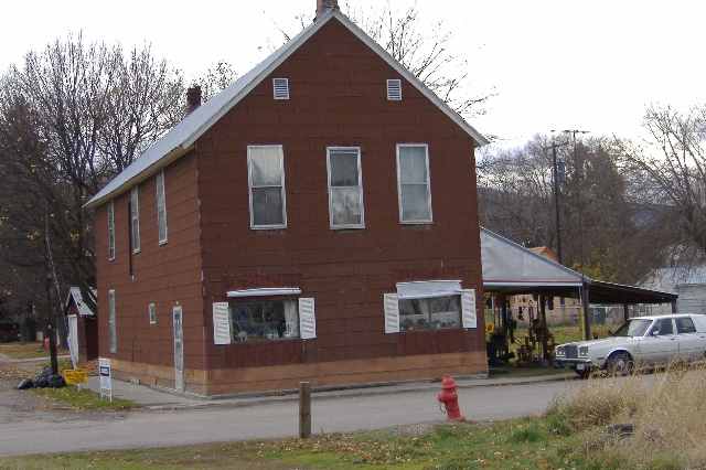 200 Boyer St in Plains, MT - Foto de edificio