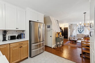 715 Ellsworth St in Philadelphia, PA - Building Photo - Building Photo