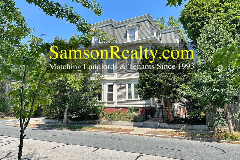 182 Cypress St in Providence, RI - Building Photo