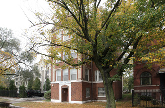 924 E 46th St in Chicago, IL - Building Photo - Building Photo