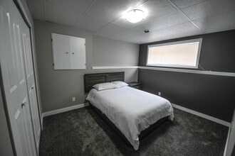 11066-11067 67 Ave in Grande Prairie, AB - Building Photo - Building Photo