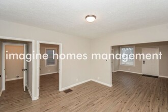 2036 Lexington Ave in Indianapolis, IN - Building Photo - Building Photo