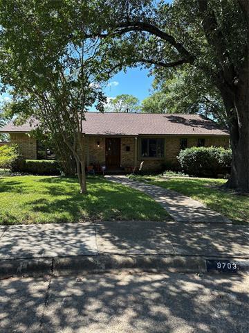 9703 Elmcrest Dr in Dallas, TX - Building Photo