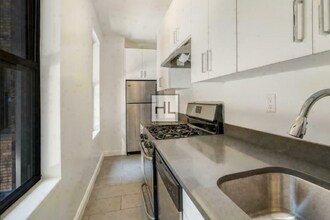 WEST 55 STREET in New York, NY - Building Photo - Building Photo