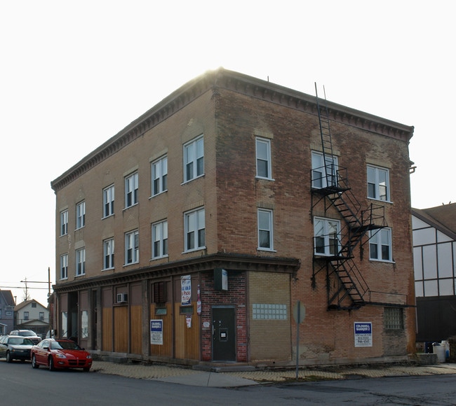 2901-05 Maple Ave