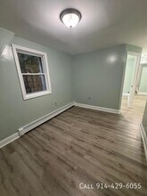 34 Oak St in Yonkers, NY - Building Photo - Building Photo