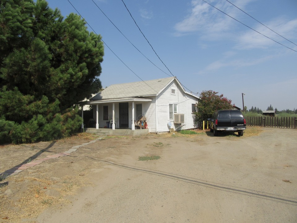 1142-1202 E K Ave in Visalia, CA - Foto de edificio