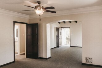 23-23 Prospect Ave in Long Beach, CA - Foto de edificio - Building Photo