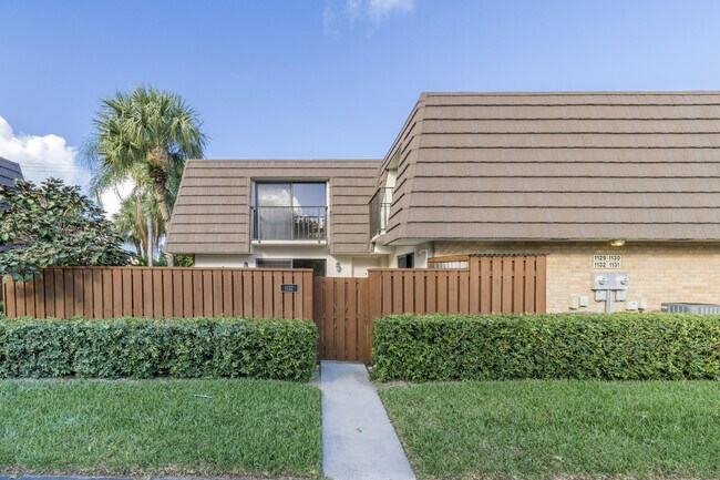 1132 11th Ct in Jupiter, FL - Building Photo - Building Photo