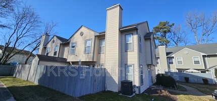 819 Zircon Ct in Virginia Beach, VA - Building Photo - Building Photo