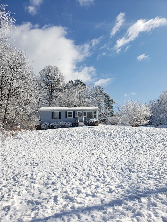 22 Slice Ln Rentals in Rustburg, VA