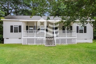 304 George St in Lexington, SC - Building Photo