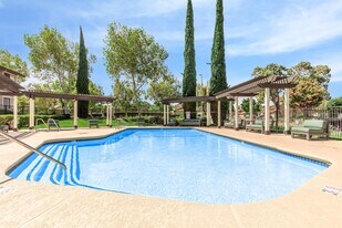 Peppertree in Pittsburg, CA - Building Photo
