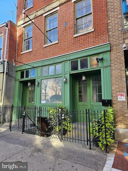 105 S 2nd St, Unit B in Philadelphia, PA - Building Photo