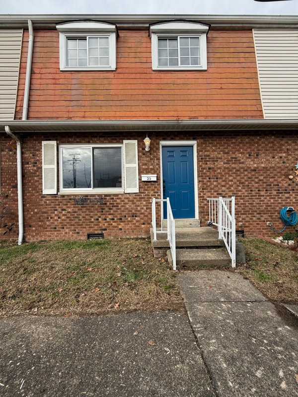 35 Broadway Gardens in Nitro, WV - Foto de edificio - Building Photo