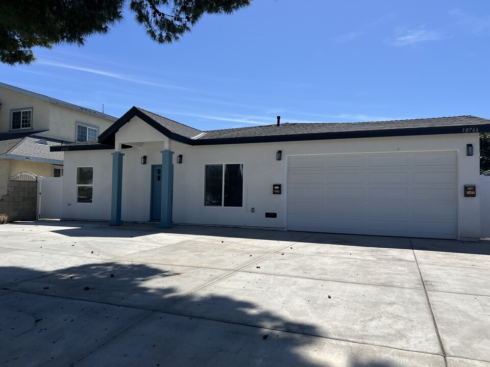 10762 Dorothy Ave in Garden Grove, CA - Foto de edificio