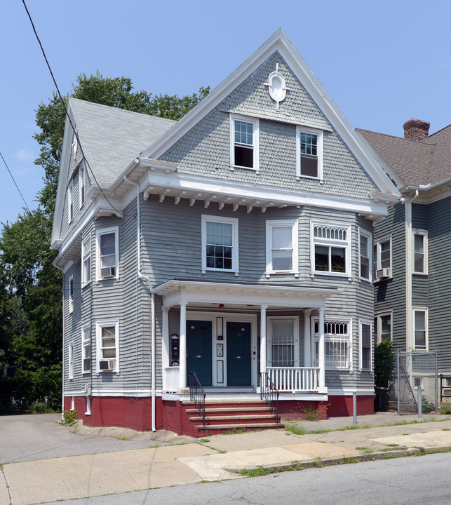 80-82 Doyle Ave in Providence, RI - Building Photo