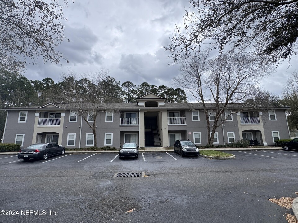 6105 Maggies Cir in Jacksonville, FL - Building Photo