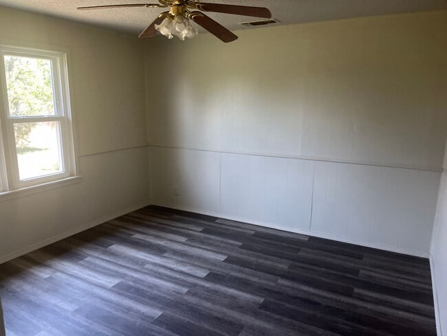 2404 Simmons Rd in Amarillo, TX - Building Photo - Building Photo
